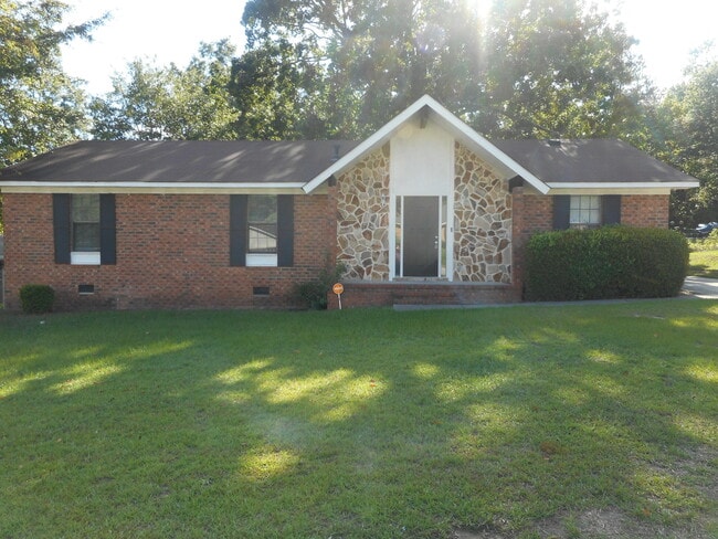 property at 2825 Crosscreek Rd