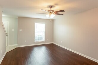 906 Lakemont Dr in Southaven, MS - Building Photo - Building Photo