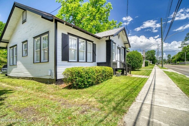 property at 4315 Post St