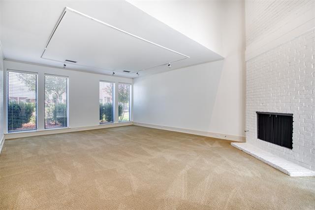 16339 Lauder Ln in Dallas, TX - Building Photo - Building Photo