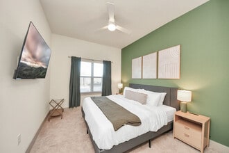 18210 Park Row Blvd, Unit SI ID1380753P in Houston, TX - Building Photo - Building Photo