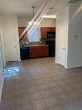 2911 E 13th St in Austin, TX - Building Photo - Building Photo