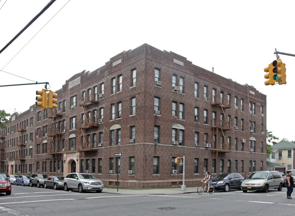 902 47th St in Brooklyn, NY - Building Photo