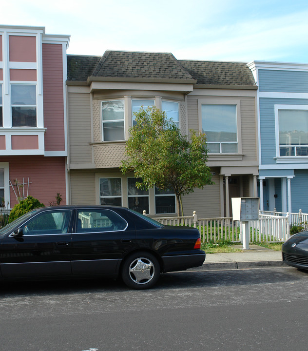 684 Abbot Ave in Daly City, CA - Foto de edificio