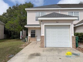 964 Scenic Oak Ln in Fort Walton Beach, FL - Building Photo