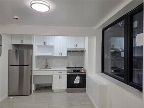 526 56th St in Brooklyn, NY - Building Photo - Building Photo