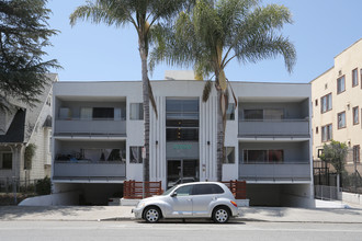 Union Apartments in Los Angeles, CA - Building Photo - Building Photo