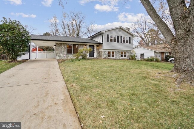 1710 Palm Springs Dr in Vienna, VA - Building Photo - Building Photo