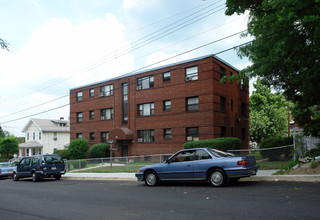 925 48th St NE in Washington, DC - Building Photo - Building Photo