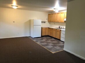 49 Congers Rd-Unit -7 in New City, NY - Foto de edificio - Building Photo