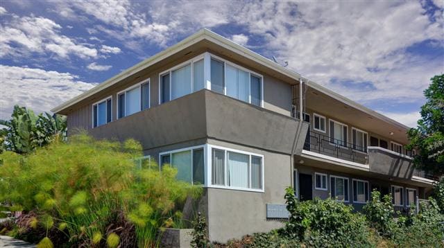 712 N Vendome St, Unit 1-2 in Los Angeles, CA - Building Photo