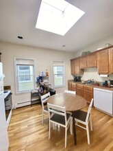 143 Hillside St, Unit 3 in Boston, MA - Building Photo - Building Photo