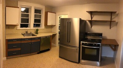 136 Walden St in Cambridge, MA - Building Photo - Building Photo