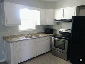 1219 E Cherry St in Blytheville, AR - Building Photo