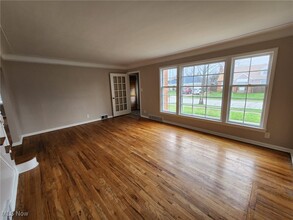 3900 Warrendale Rd in South Euclid, OH - Building Photo - Building Photo