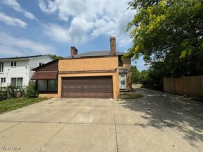 14216 Ashwood Rd in Shaker Heights, OH - Building Photo - Building Photo