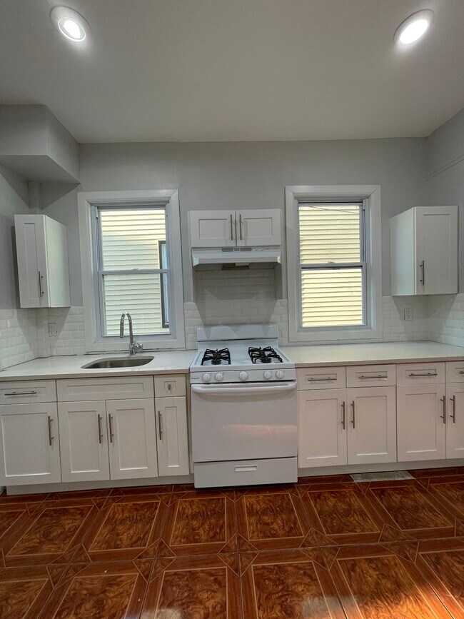 27 Winfield Ave Rentals in Jersey City, NJ