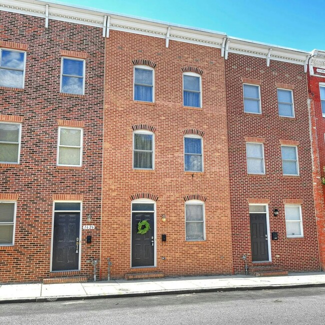 1624 Light St in Baltimore, MD - Foto de edificio - Building Photo