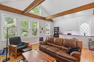 2443 N Greenview Ave in Chicago, IL - Building Photo - Building Photo