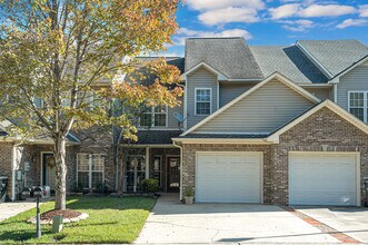 4018 River Walk Ln in Vestavia Hills, AL - Building Photo - Building Photo