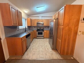 6721 Foothill Dr in Anchorage, AK - Building Photo - Building Photo