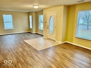 5714 Doe Way in Noblesville, IN - Building Photo - Building Photo