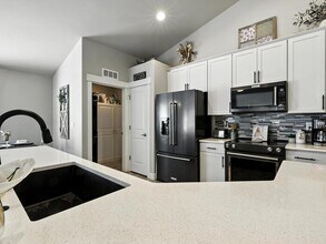 5618 Makalu Dr in Colorado Springs, CO - Building Photo - Building Photo