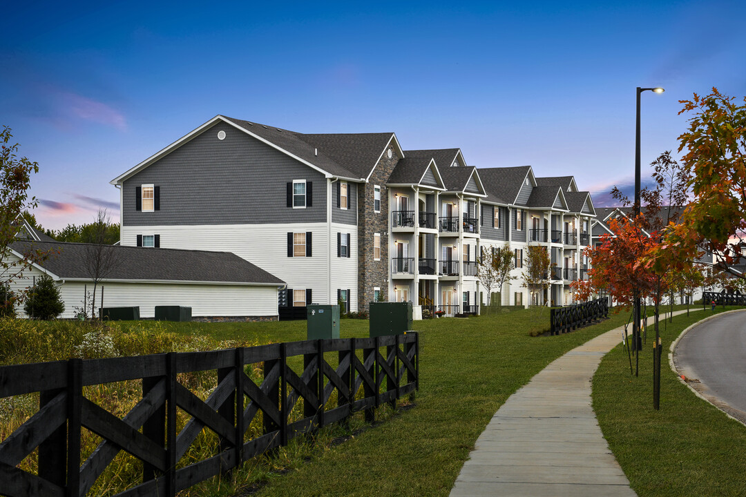 Cooks Pointe in Marysville, OH - Building Photo