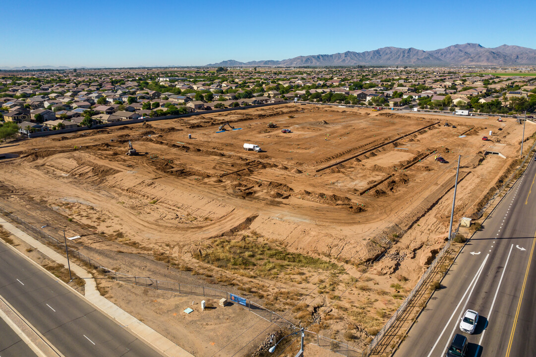 Sobremesa Villas in Surprise, AZ - Foto de edificio