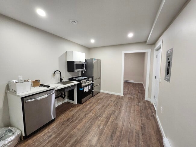 24 Paddock St in Saint John, NB - Building Photo - Building Photo