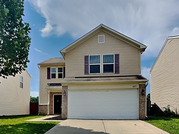 8105 Whistlewood Dr in Indianapolis, IN - Building Photo