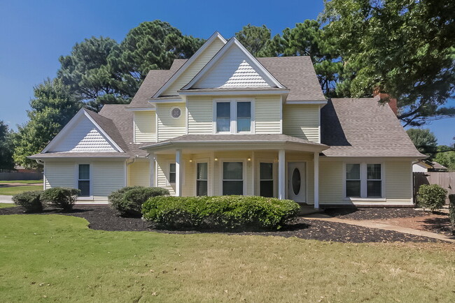 property at 795 Carianne Cove
