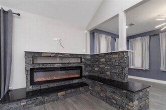 4035 Almond Lake Dr in Houston, TX - Building Photo - Building Photo