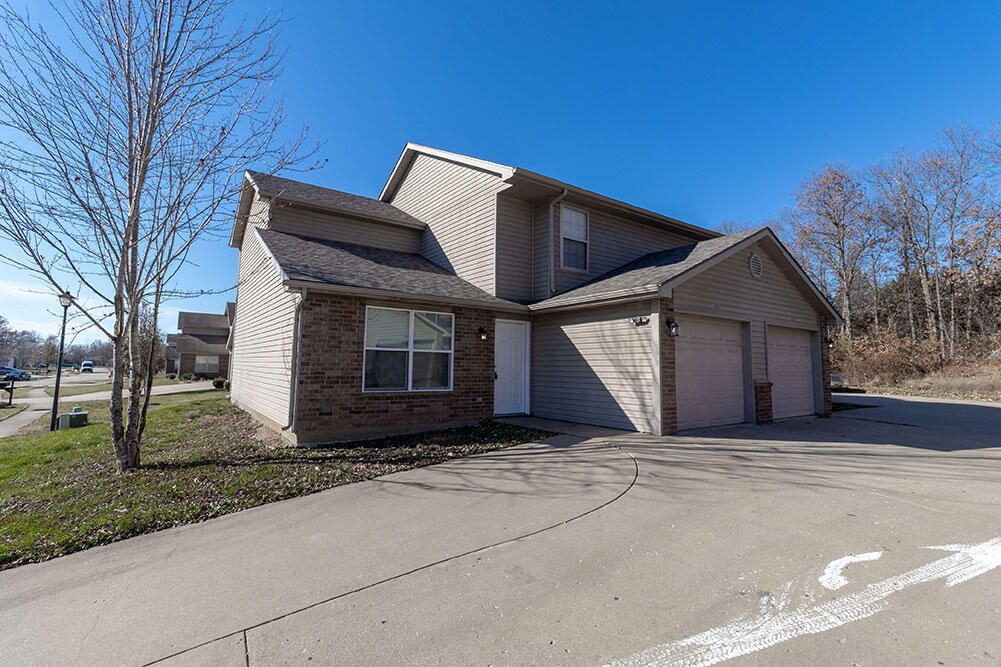 1525 Bodie Dr in Columbia, MO - Foto de edificio