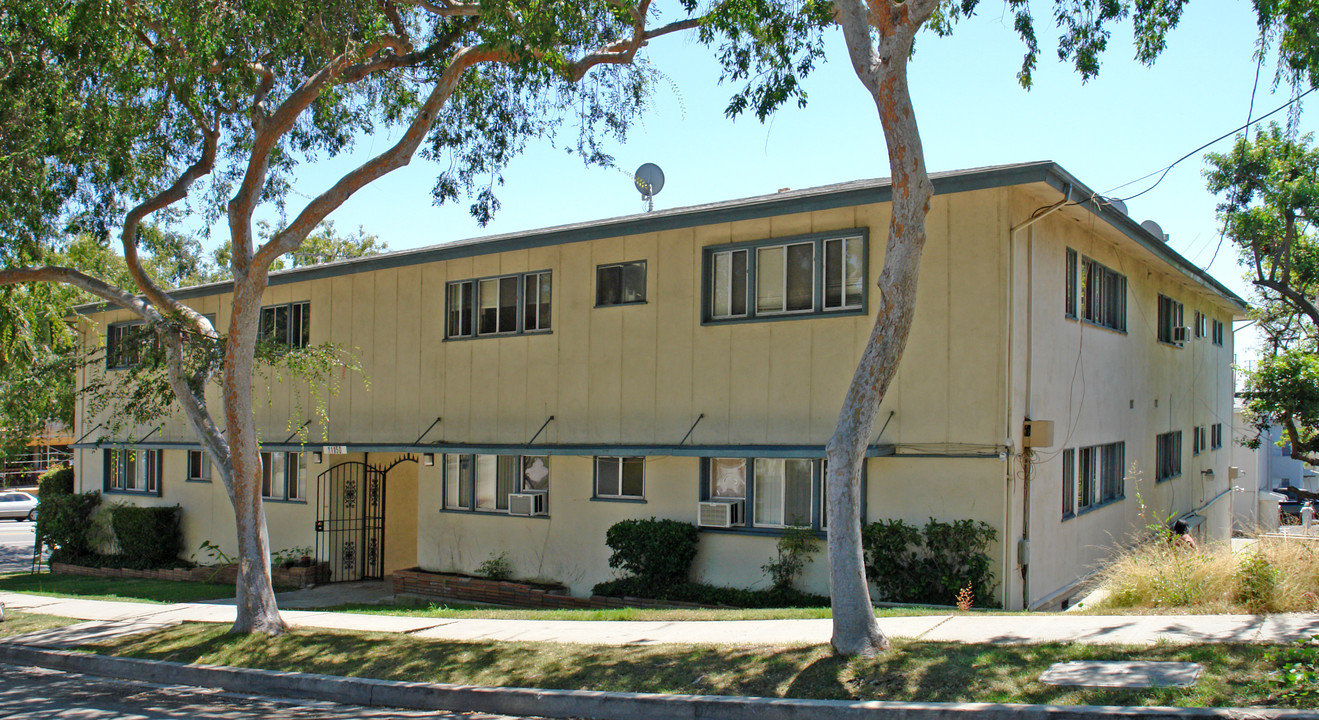 11150 Regent St in Los Angeles, CA - Foto de edificio