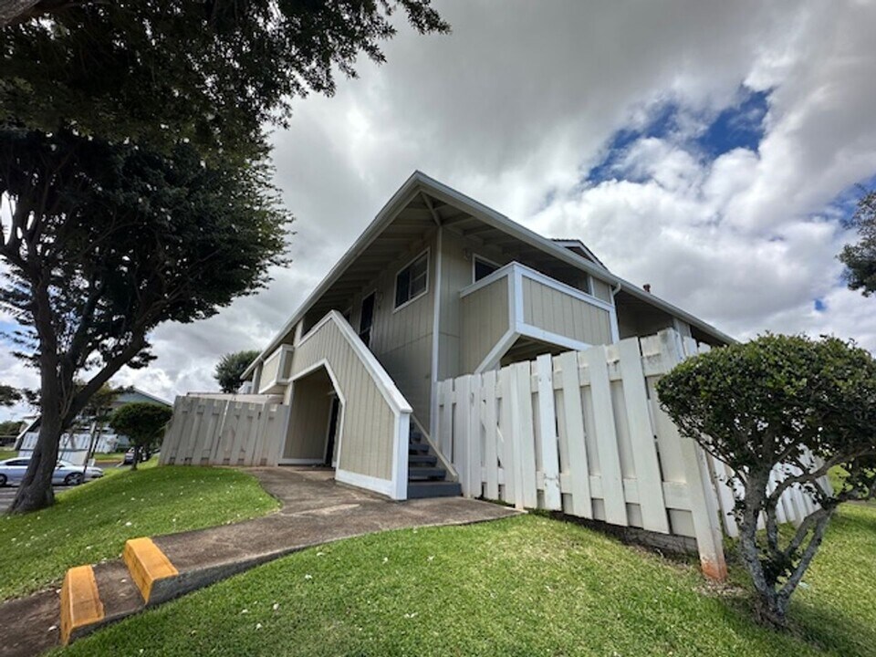 94-724-724 Paaono St in Waipahu, HI - Building Photo