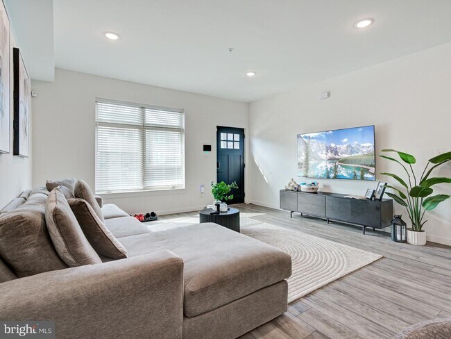 1931 Colonial St in Philadelphia, PA - Building Photo - Building Photo