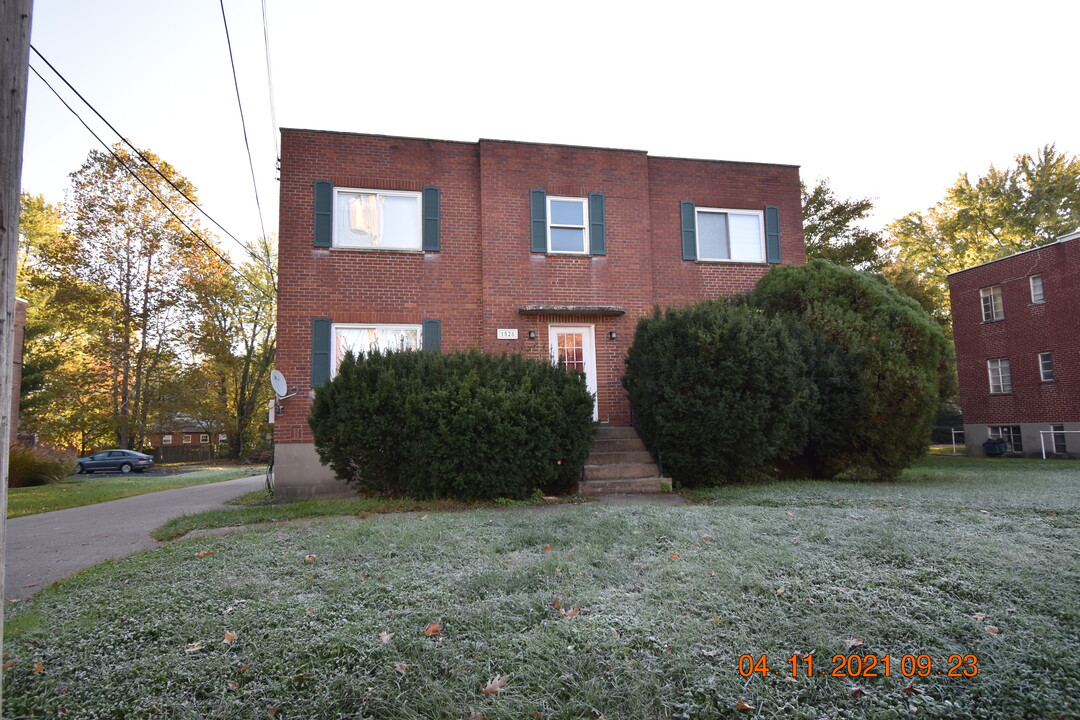 1528 Sutton Ave in Cincinnati, OH - Building Photo