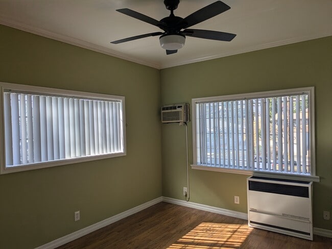 1123 N Gage Ave, Unit 1123 Gage