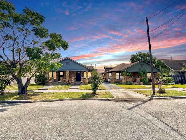 7 Hunt St in Houston, TX - Building Photo - Building Photo