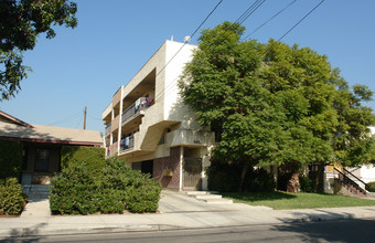 605 E Windsor Rd in Glendale, CA - Building Photo - Building Photo