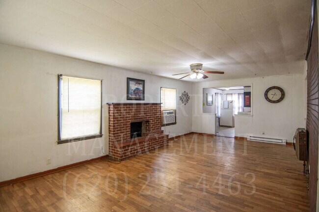 1109 W 9th St in Coffeyville, KS - Building Photo - Building Photo