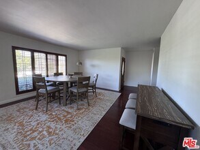 2925 Dona Susana Dr in Los Angeles, CA - Building Photo - Building Photo