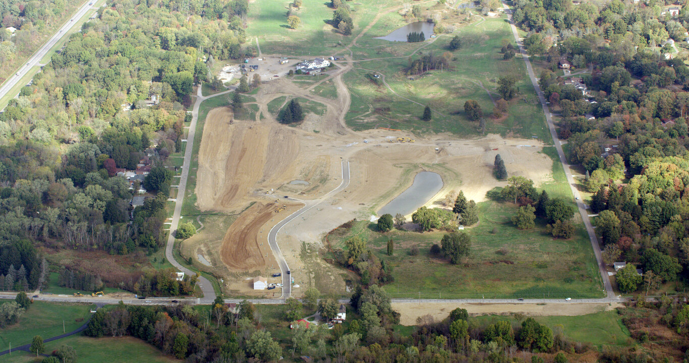 3654 Stradley Cir in Norton, OH - Building Photo