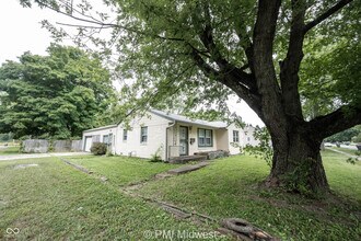 2121 Euclid Dr in Anderson, IN - Building Photo - Building Photo