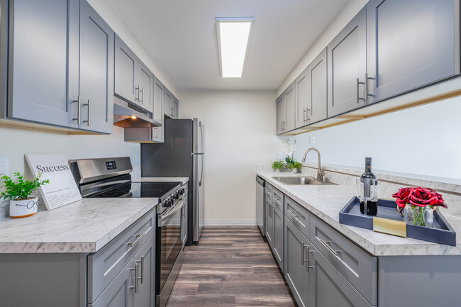 Hill Crest Apartment Homes