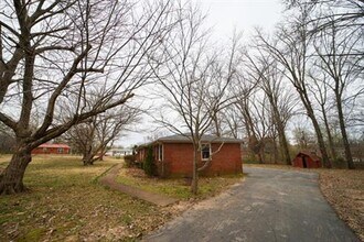 112 Stone Mountain Rd in Clarksville, TN - Building Photo - Building Photo