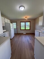 11450 W Edgerton Ave, Unit 11450 in Hales Corners, WI - Building Photo