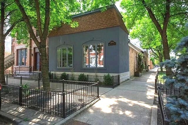 2164 N Bell Ave in Chicago, IL - Foto de edificio