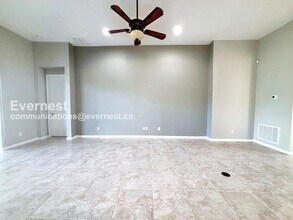 296 Del Sol Ave in Davenport, FL - Foto de edificio - Building Photo